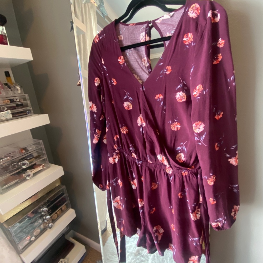 Aeropostale Burgundy romper medium